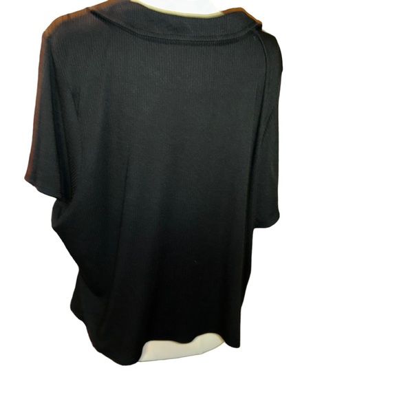 New torrid black Rib Collared V-Neck Crop Tee top shirt size 4X plus size 26 - Picture 4 of 6